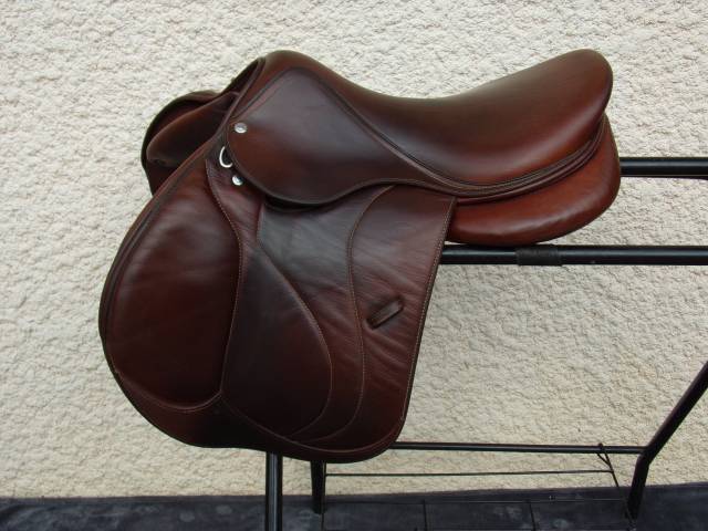 Sella da salto ostacoli Devoucoux  17" - 2017