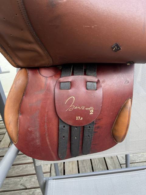 Sella da salto ostacoli   17.5" - 2010