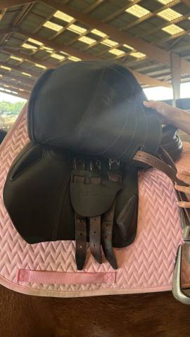 Sella da salto ostacoli Arion Atlas 17" - 2022