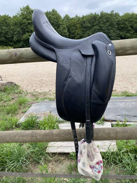 Sella da dressage Devoucoux  18" - 2017