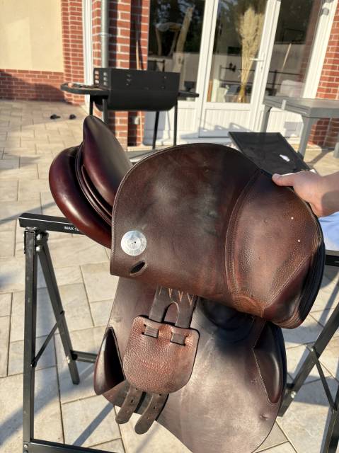 Sella da salto ostacoli Meyer  17.5" - 2018