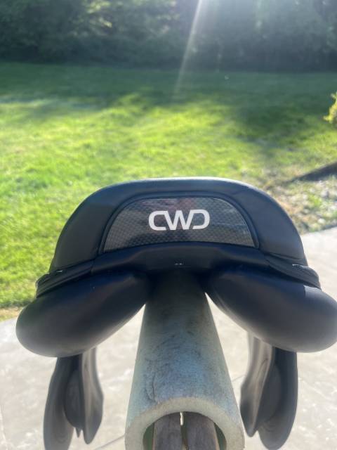 Sella da salto ostacoli CWD  17" - 2021