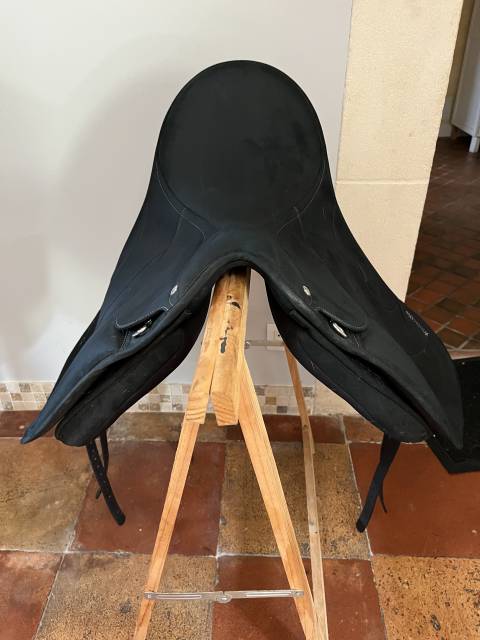 Sella da dressage Wintec  17.5" - 2024