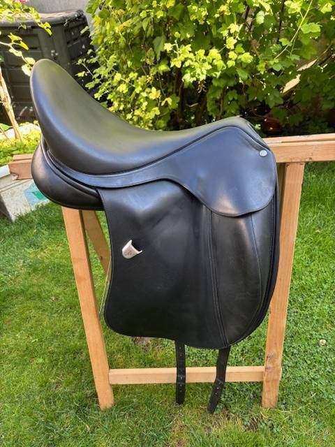 Sella da dressage Bates  17" - 2015