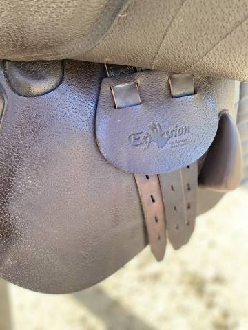 Sella da salto ostacoli Equipe  17" - 2023