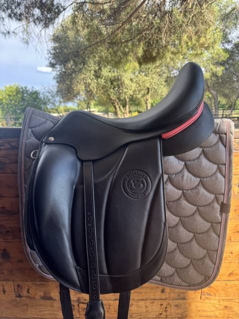 Sella da dressage Forestier  17" - 2025