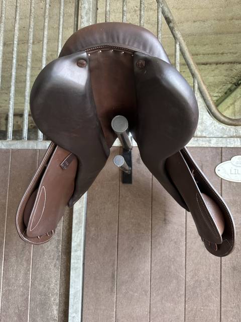 Sella da salto ostacoli Forestier  17" - 2024