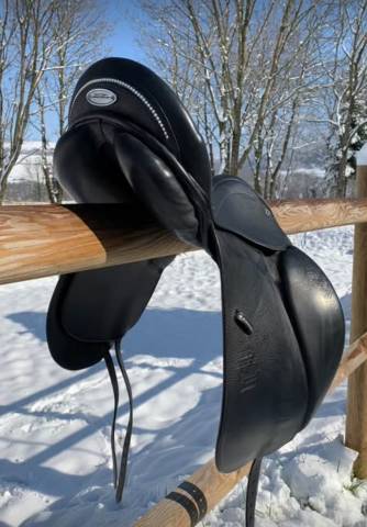 Sella da dressage Stubben  17.5" - 2019