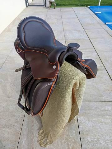 Sella da trekking Prestige Italia  18" - 2025