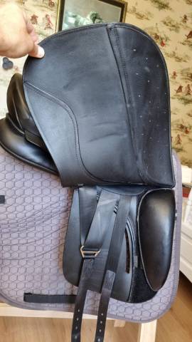 Sella da dressage Stubben  17.5" - 2023