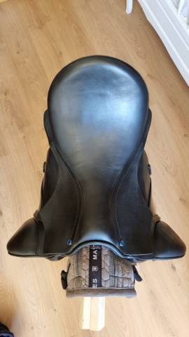 Sella da dressage Stubben  17.5" - 2023