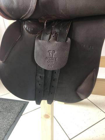 Sella da salto ostacoli Antarès altair Club 18" - 2024