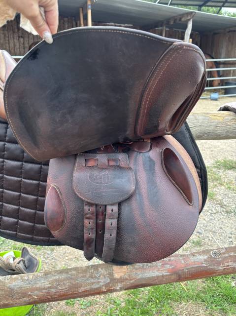 Sella da salto ostacoli Hervé Godignon  17" - 2015