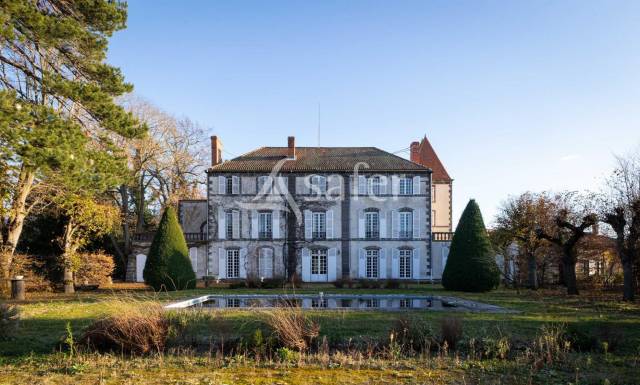 Proprietà rurale In vendita Puy-de-Dôme