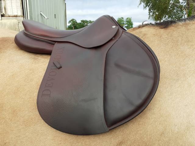 Sella da salto ostacoli Devoucoux  18" - 2019