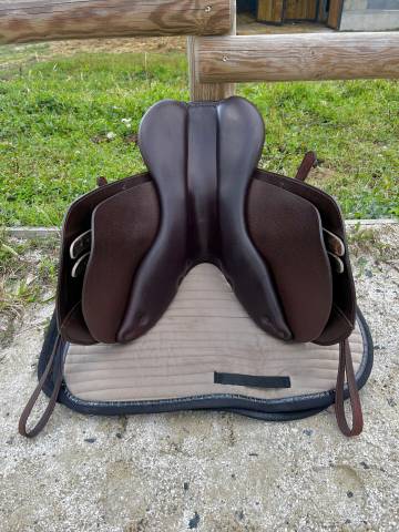 Sella da salto ostacoli PLS Py 16.5" - 2022