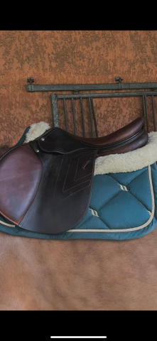 Sella da salto ostacoli Renaissance M 18" - 2023