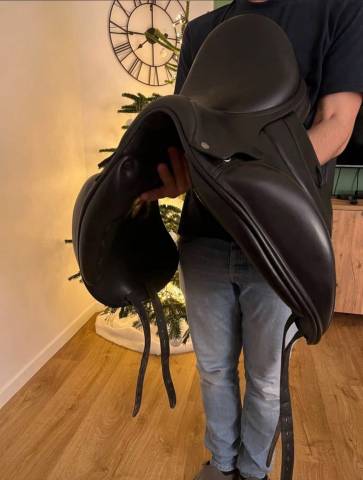 Sella da dressage Equipe  17.5" - 2015