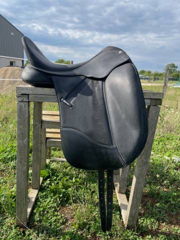 Sella da dressage Wintec  17" - 2015