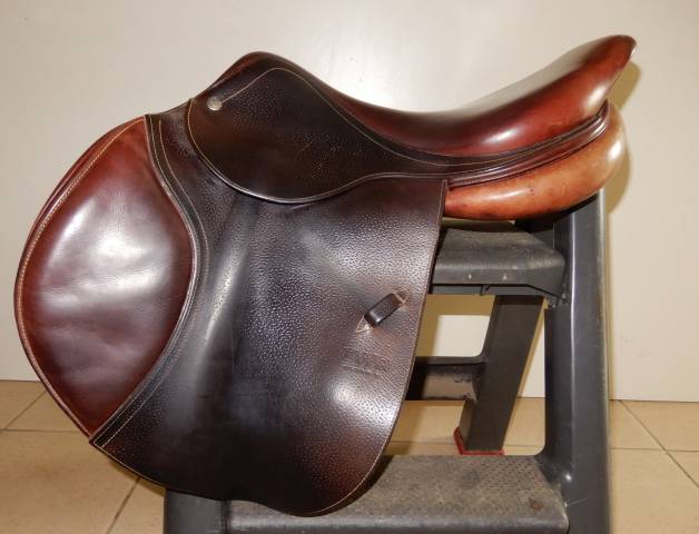 Sella da salto ostacoli CWD  17.5" - 2012