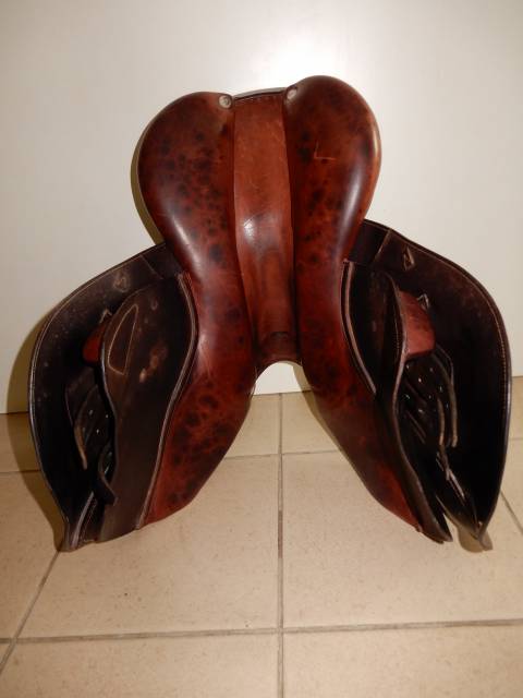 Sella da salto ostacoli CWD  17.5" - 2012