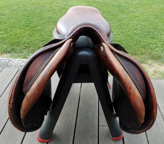 Sella da salto ostacoli CWD  17.5" - 2012