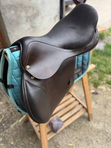 Sella da salto ostacoli TdeT  17" - 2020