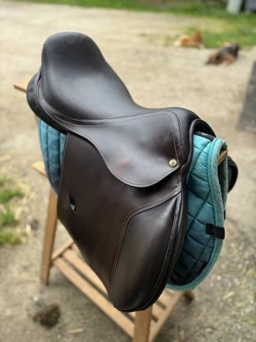 Sella da salto ostacoli TdeT  17" - 2020