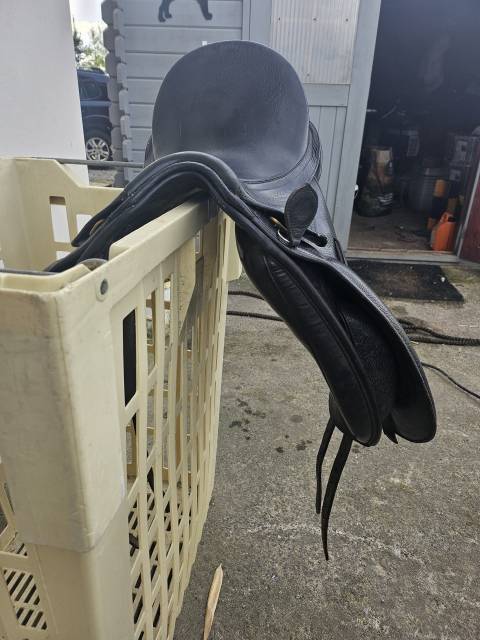 Sella da dressage Bates  17.5" - 2015