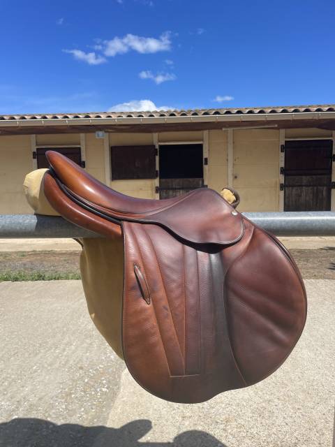 Sella da salto ostacoli Butet  17.5" - 2012