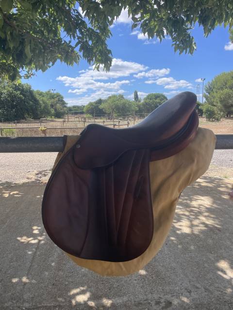 Sella da salto ostacoli Butet  17.5" - 2012