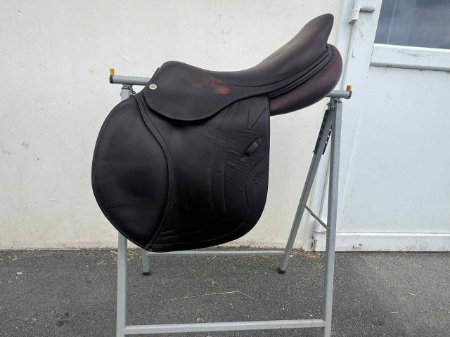 Sella da salto ostacoli CWD  18" - 2017