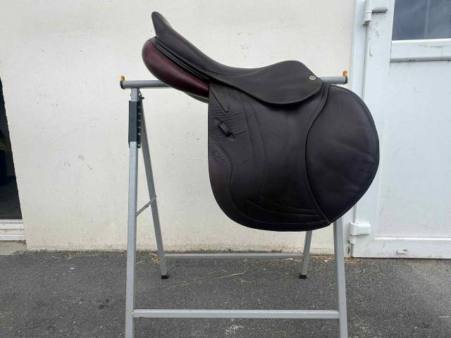 Sella da salto ostacoli CWD  18" - 2017