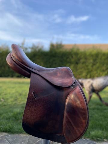 Sella da salto ostacoli Belloir  17.5" - 2018