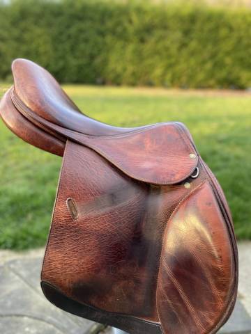 Sella da salto ostacoli Belloir  17.5" - 2018