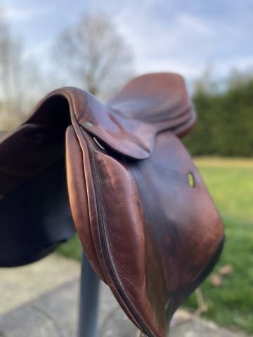 Sella da salto ostacoli Belloir  17.5" - 2018