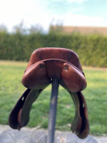 Sella da salto ostacoli Belloir  17.5" - 2018