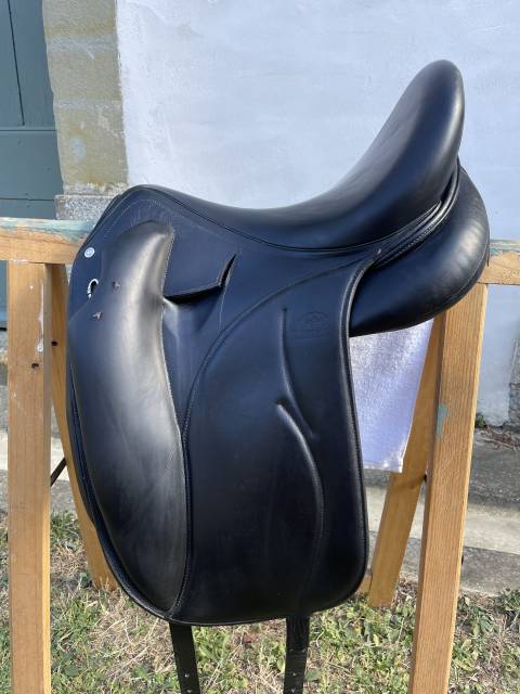 Sella da dressage Devoucoux  17.5" - 2018