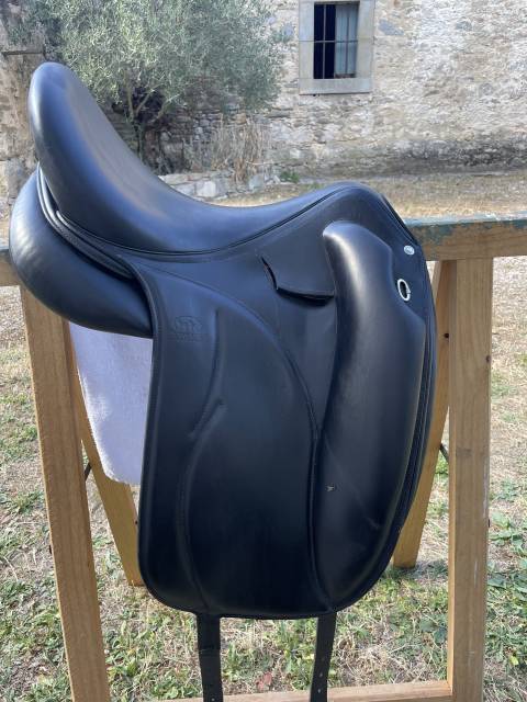 Sella da dressage Devoucoux  17.5" - 2018