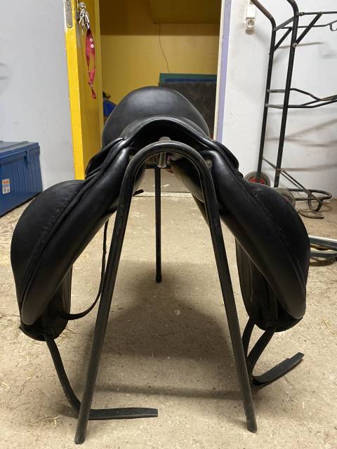 Sella da dressage CWD SE08 18" - 2019