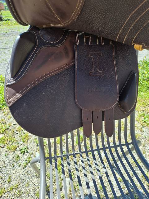 Sella mista Ikonic  17.5" - 2020