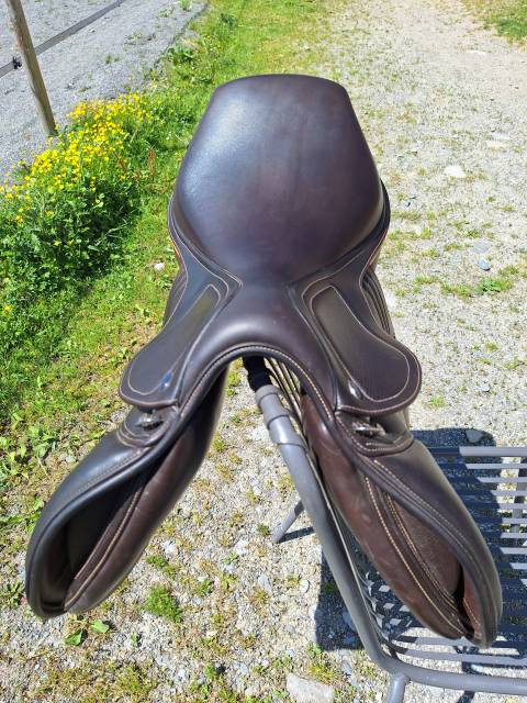 Sella mista Ikonic  17.5" - 2020