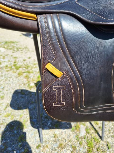 Sella mista Ikonic  17.5" - 2020