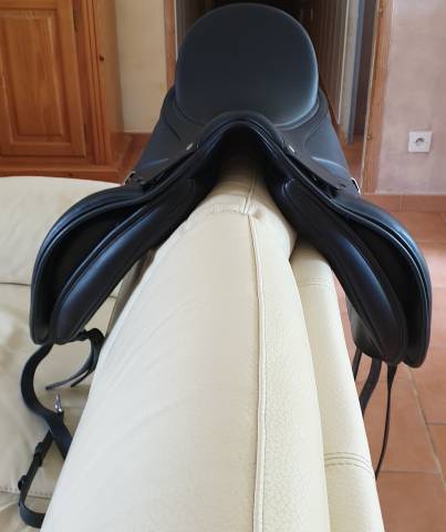 Sella da dressage Bates  17.5" - 2020