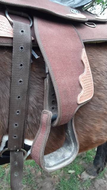 Sella western   16.5" - 2010