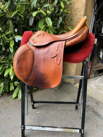 Sella da salto ostacoli Prestige Italia Michel Robert  17" - 2018