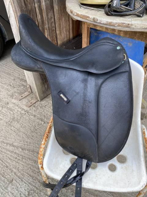 Sella da dressage Wintec  16.5" - 2013