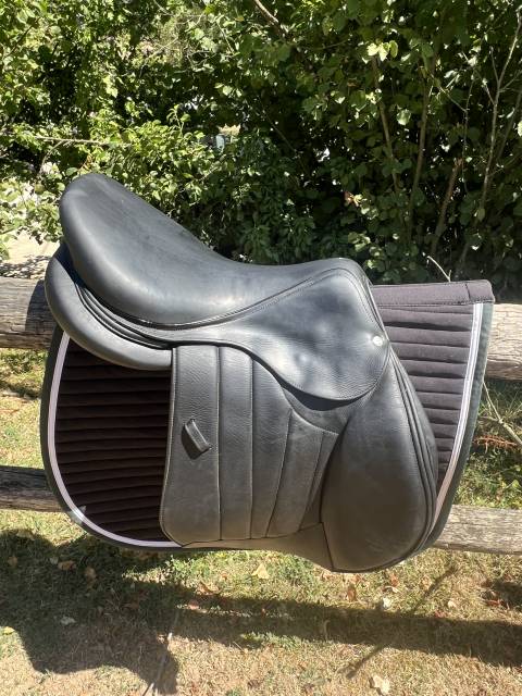 Sella da salto ostacoli Forestier  17.5" - 2021