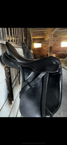 Sella da dressage Kieffer  17.5" - 2010