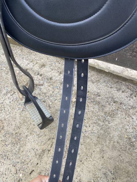 Sella da dressage Decathlon Premier Équine Dressage 18" - 2025